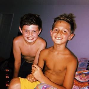 Meet your Posher, Averi